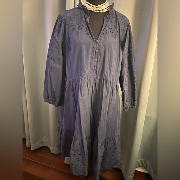Biltmore Dresses & Skirts - Biltmore Eyelet Tiered V-Neck Cotton Dress Knee-Length Navy Blue XL